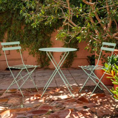 Table et chaises pliantes...