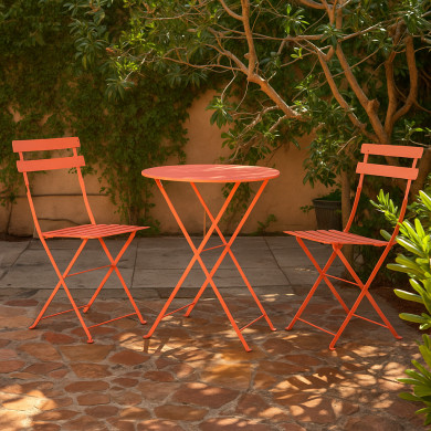Table et chaises pliantes...